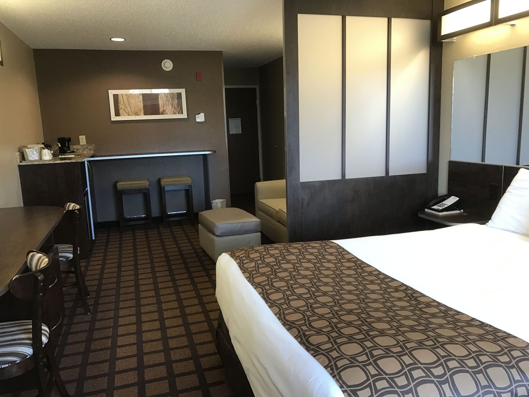 Microtel & Pa Hotel 4*